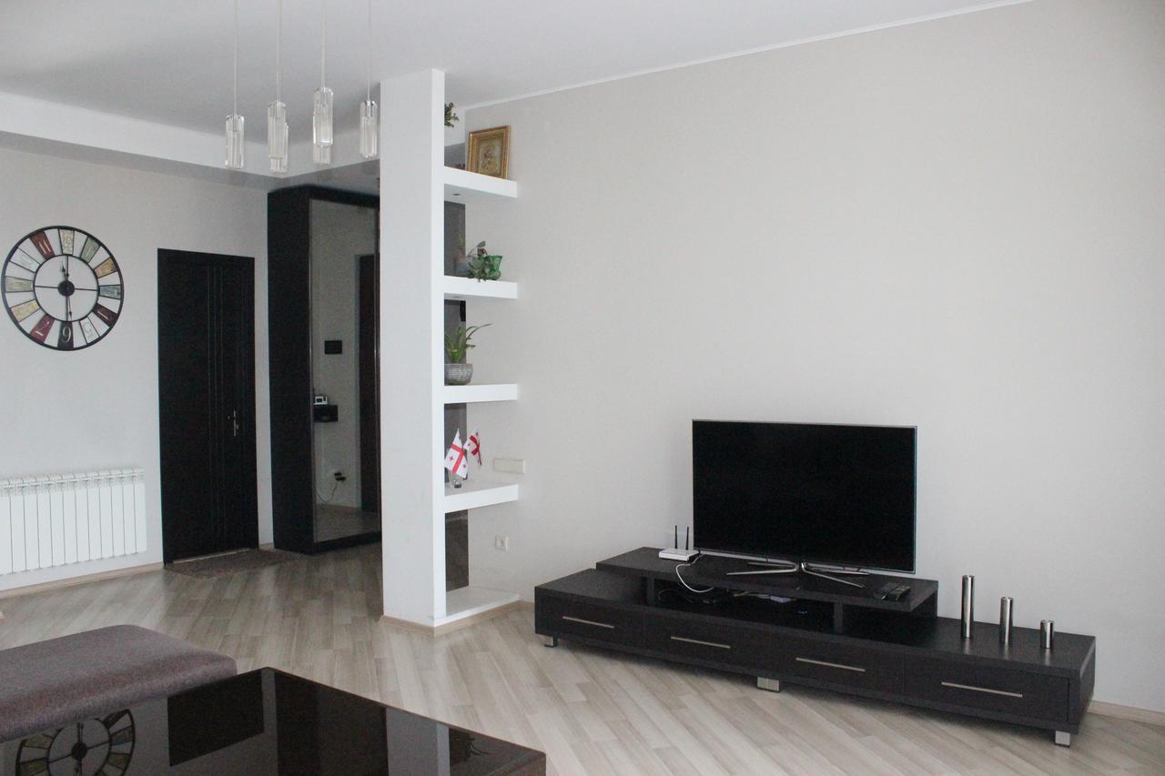 Mtatsminda Apartment Тбилиси Экстерьер фото
